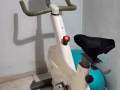 居家运动自行车