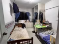 靠近直落布兰亚地铁站有两人间男床位出租。报本屋地址。