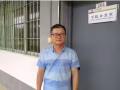男，英語碩士副教授，中國籍，68年生人，退休金2千新幣（另外兼職月薪2千新元左右），找日本韓國或新加坡國籍女士