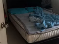 双人床
