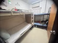 靠近布业中心，劳明达，惹兰勿刹地铁站附近，有男女床位出租，本屋地址，随时入住。