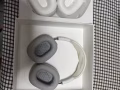 9 成新 AirPods Max 银色版！Lightning 接口，宏茂桥面交！