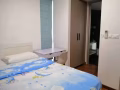 裕廊东地铁站旁公寓主人房出短租