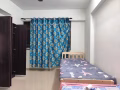 先驱大牌636双人间招1女生，本屋地址