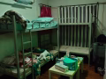 女床位 搭房