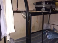 单人床，上下铺铁床 20$ 木衣橱 兀兰自取 联系96133668