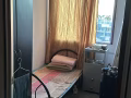 隔间有大窗口