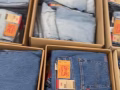 撤柜李维斯牛仔裤，可批发或零售