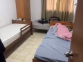 先驱  普通房男3人间，4人间，单人床没有上下铺，包水电网，可煮，人少，干净，无限制。