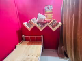 兀兰南地铁站，客厅隔间