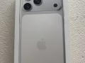 出售全新未開封iphone17pro max 512G 銀色（白色） 1980 。自取1950