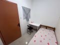 巴耶利峇地铁站5分钟. 公寓楼单间. 干净安静. $950（全包）