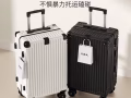 低价出售全新的行李箱