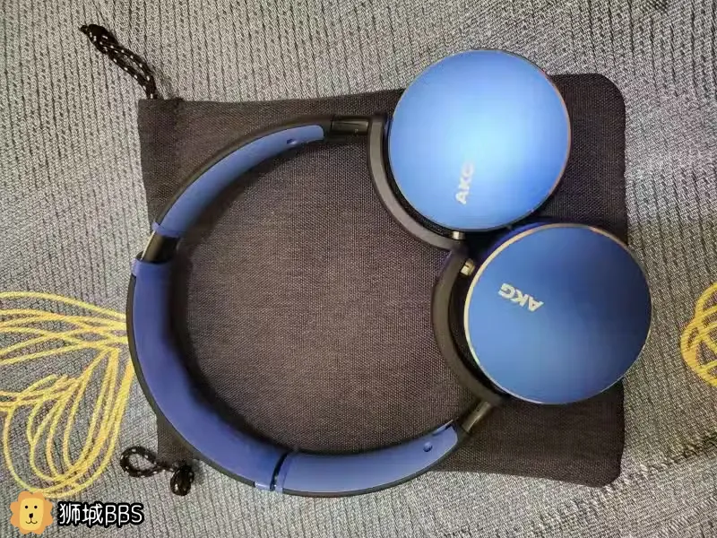 akg y500环境感知无线音乐耳机便宜出